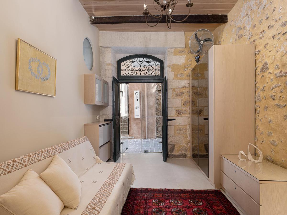 Hotel Off Chrissi Akti Chania Exterior foto