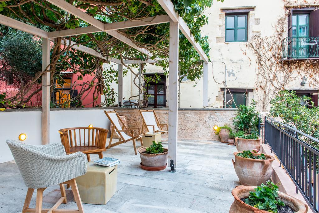 Hotel Off Chrissi Akti Chania Exterior foto